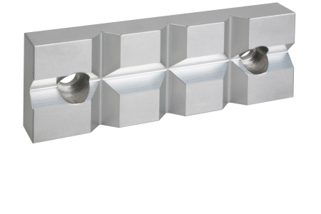Formed jaws with prisms for end-face clamping